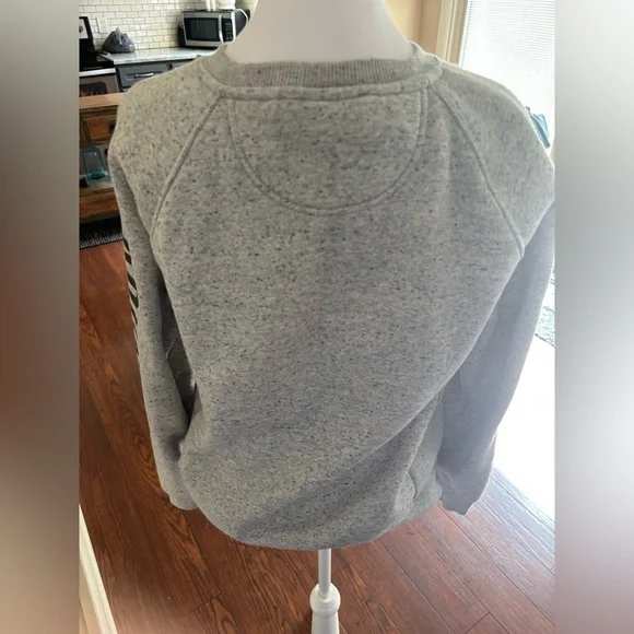 Carhartt Women’s  Light Heather Gray Crewneck Sweatshirt with Sleeve Logo Med - Picture 5 of 6